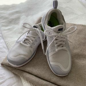 Nike Free Run Athletic Shoes